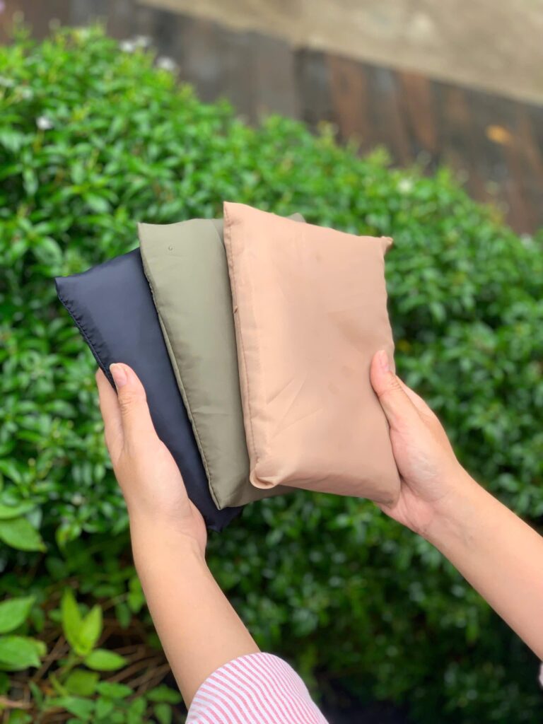 Túi ngủ nhỏ gọn có thiết kế đơn giản, phù hợp cho các hoạt động ngoài trời, giúp tiết kiệm chi phí.
