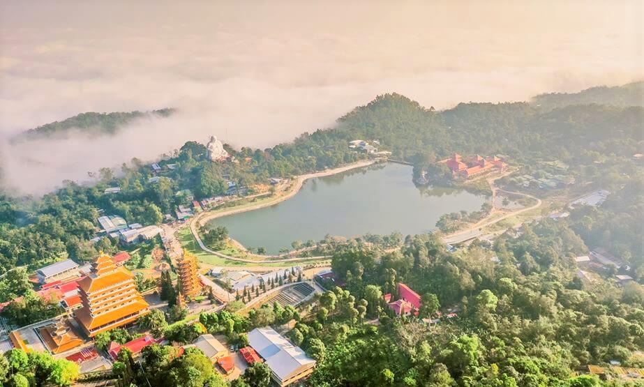 chuyen tam linh nui Cam 